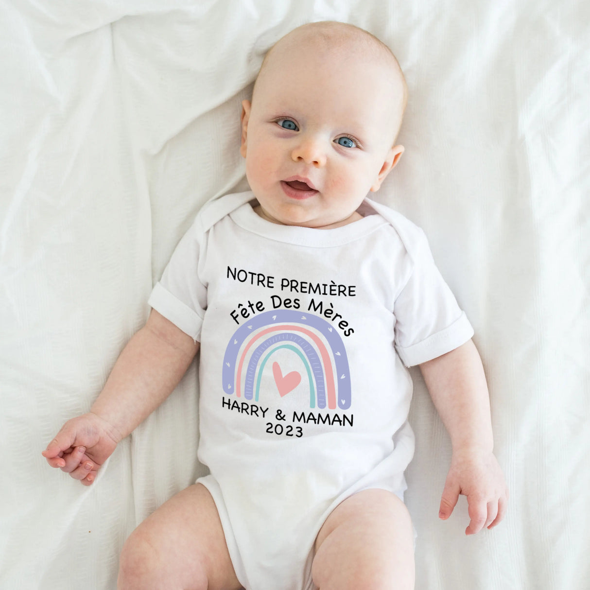 Lebonshirt - Body Bébé Coton Bio - Notre Première Fête Des Mères, Motif Arc En Ciel, Bébé Et Maman - L140523S02