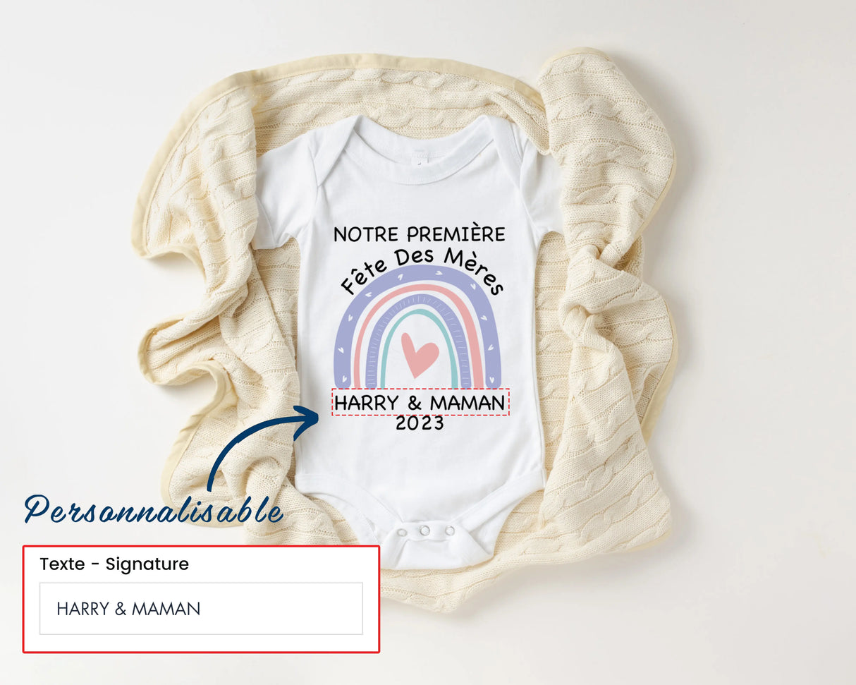 Lebonshirt - Body Bébé Coton Bio - Notre Première Fête Des Mères, Motif Arc En Ciel, Bébé Et Maman - L140523S02