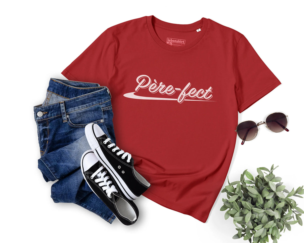Lebonshirt® T-shirt Premium Homme Coton Bio - Pèrefect, Cadeau Original Papa Parfait - L050522S14 - Bordeaux