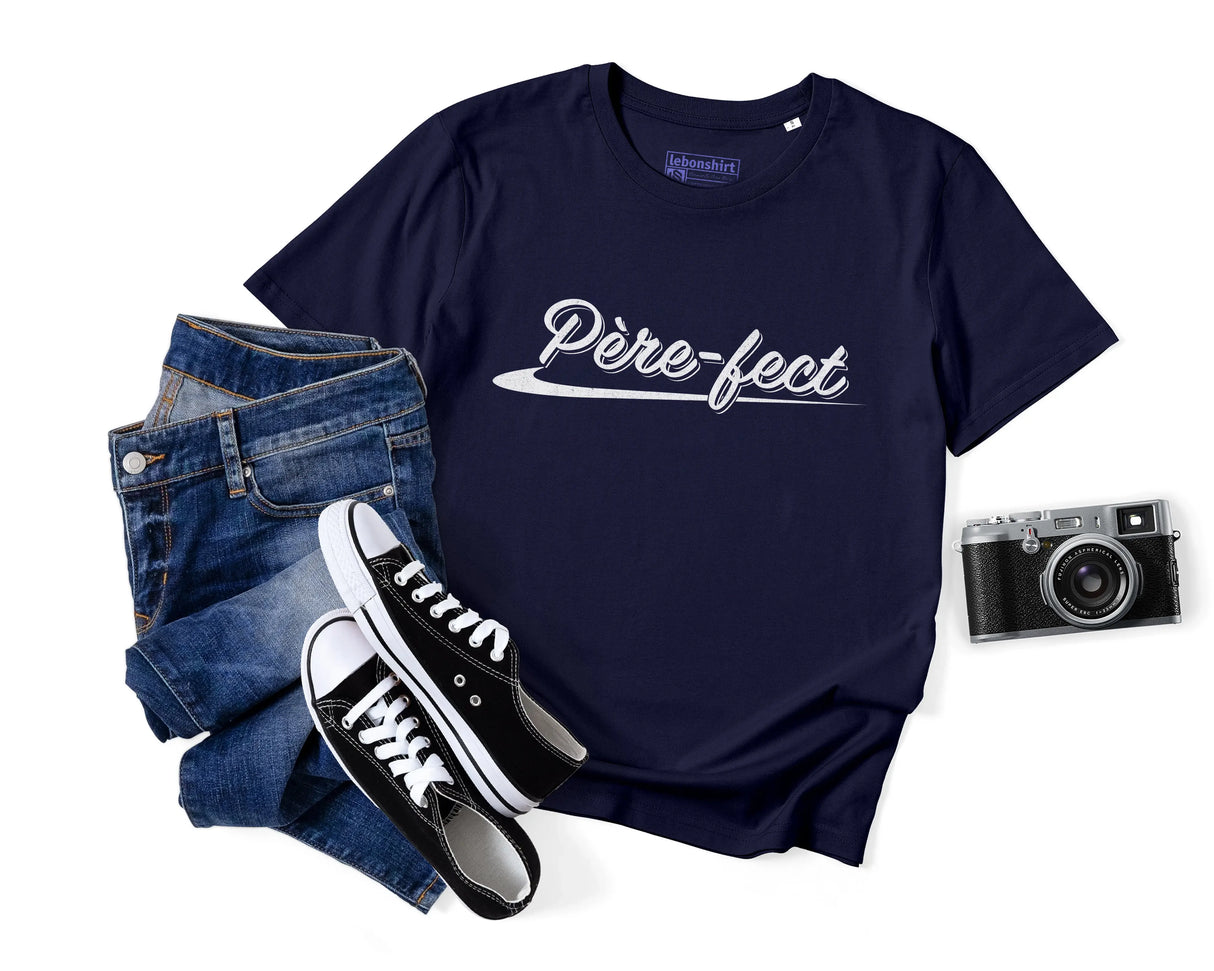 Lebonshirt® T-shirt Premium Homme Coton Bio - Pèrefect, Cadeau Original Papa Parfait - L050522S14 - Marine