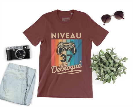 T-shirt Homme Niveau 37 Débloqué - Cadeau Parfait Anniversaire 37 Ans - L240522S01_37 Bordeaux