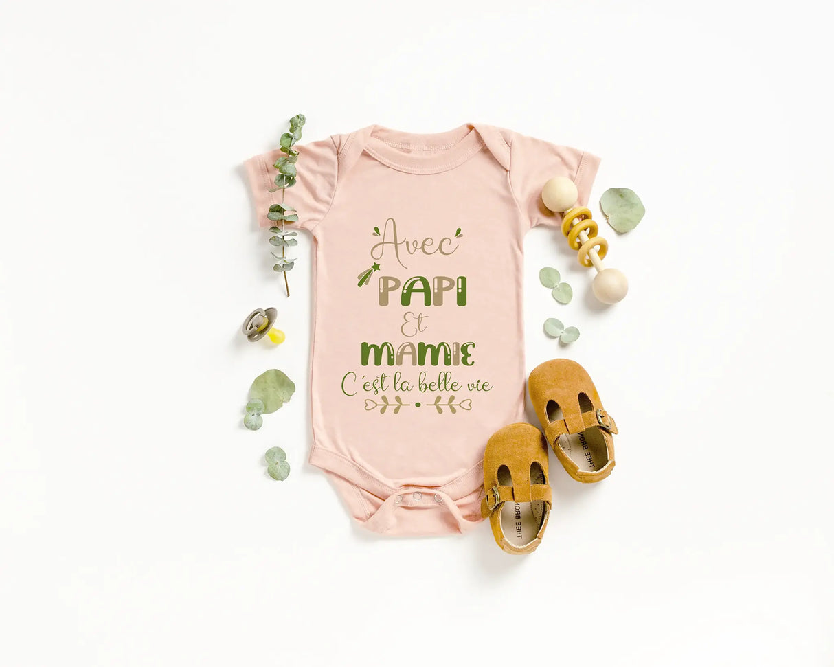 Lebonshirt Body Bébé Avec Papi Et Mamie C'est La Belle Vie - L020622S16 Rose