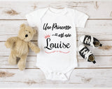 Lebonshirt Body Bébé Personnaliser 100% Coton BIO - Une Princesse Est Née - L020622S15 Blanc