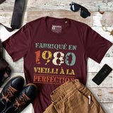 Lebonshirt T-shirt Premium Homme, Cadeau Aniversaire 1980 Fabriqué En 1980 Vieilli A La Perfection Bordeaux