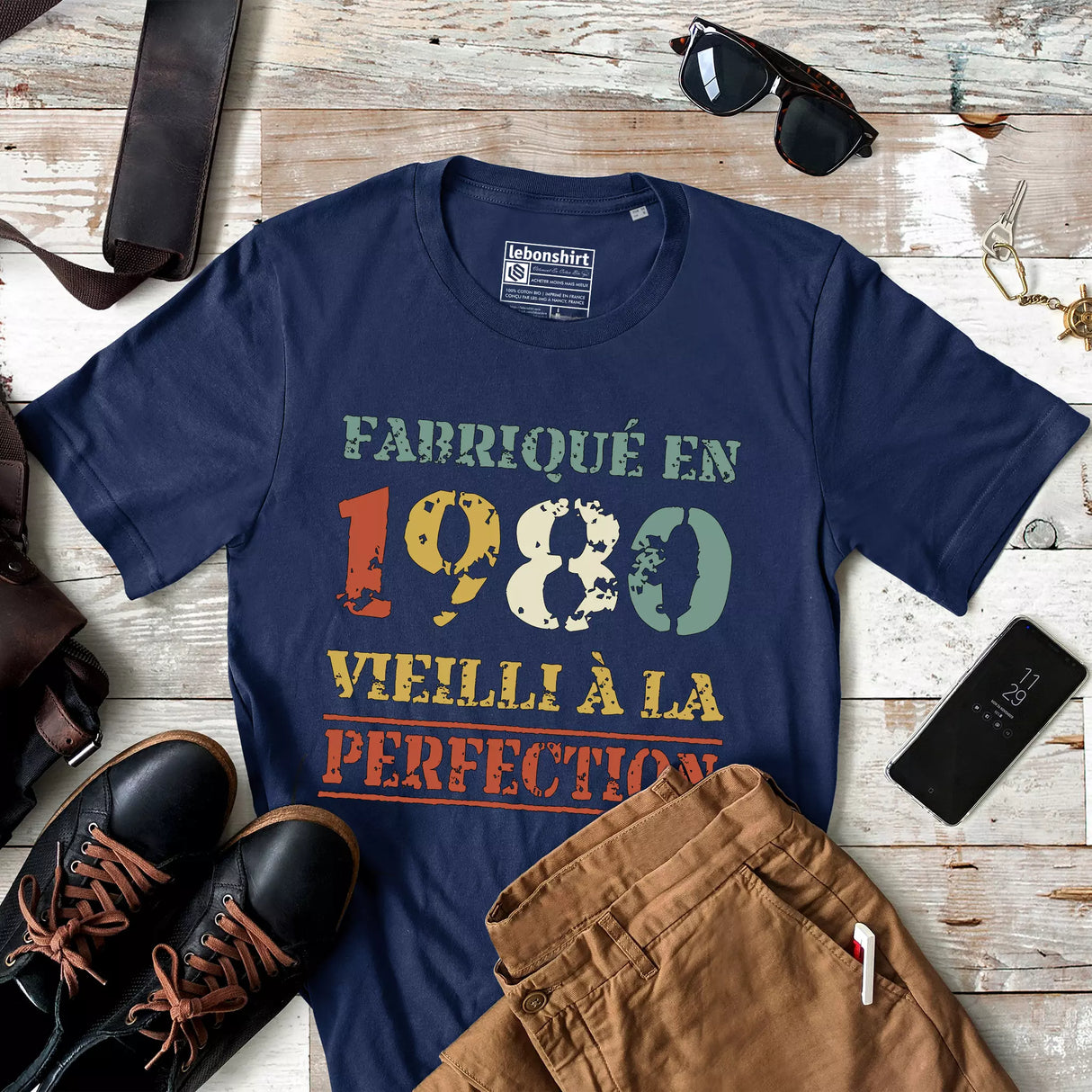 Lebonshirt T-shirt Premium Homme, Cadeau Aniversaire 1980 Fabriqué En 1980 Vieilli A La Perfection Marine