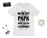 Lebonshirt® T-shirt Premium Homme Coton Bio - On Est Le Meilleur Papa Quand On A Deux Filles Comme Les Miennes - L010122S02 Blanc