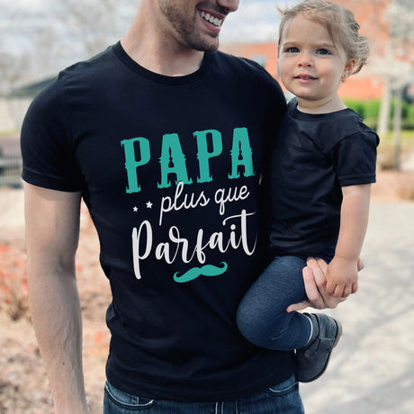 Lebonshirt® T-shirt Premium Homme Coton Bio - Papa Plus Que Parfait, Cadeau Idéal Fête Des Pères - L130522S18